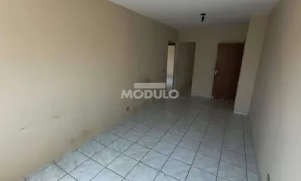 Apartamento residencial para locação bairro Custodio Pereira com 3 quartos