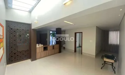 Casa com 3 quartos à venda na Rua Coronel Severiano, --, Tabajaras, Uberlândia