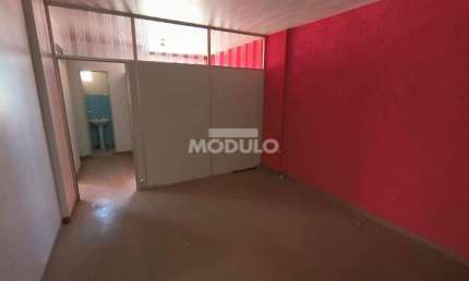 Sala comercial para alugar na Rua Cruzeiro dos Peixotos, --, Centro, Uberlândia