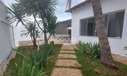 Casa residencial para locação, bairro Cidade Jardim com 3 quartos