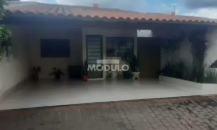 CASA DE CONDOMÍNIO à venda, 3 quartos, 1 suíte, TAIAMAN - Uberlândia/MG