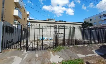 Oportunidade de investimento imperdível: 3 casas no mesmo terreno!