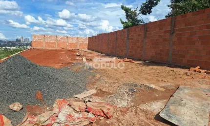 Terreno à venda na Rua das Bromélias, --, Cidade Jardim, Uberlândia