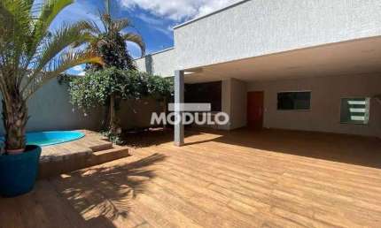 CASA RESIDENCIAL à venda, 3 quartos, 1 suíte, 2 vagas, JARDIM INCONFIDENCIA - Uberlândia/MG