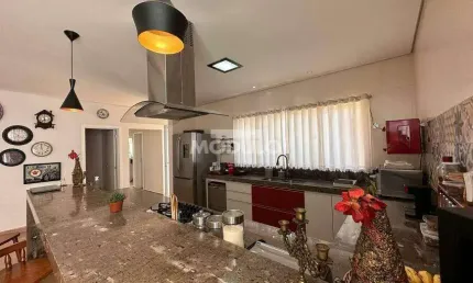 CASA DE CONDOMÍNIO à venda, 5 quartos, 4 suítes, 4 vagas, GRANJA MARILEUSA - Uberlândia/MG