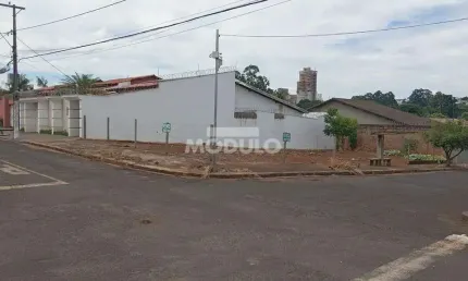 Terreno à venda na Rua das Orquídeas, --, Cidade Jardim, Uberlândia