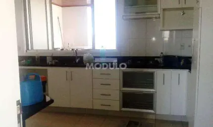 Cobertura residencial para locação, bairro Santa Mônica com 3 suítes