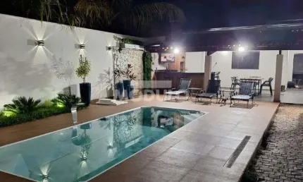 Casa Roosevelt com 3 quartos, 3 banheiros espaço gourmet completo com piscina