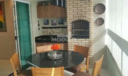 APARTAMENTO à venda, 3 quartos, 1 suíte, 2 vagas, Santa Mônica - Uberlândia/MG