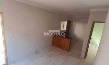CASA RESIDENCIAL à venda, 2 quartos, 1 vaga, Jardim Europa - Uberlândia/MG