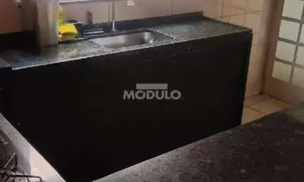 CASA RESIDENCIAL à venda, 3 quartos, 1 suíte, 3 vagas, Jardim Europa - Uberlândia/MG
