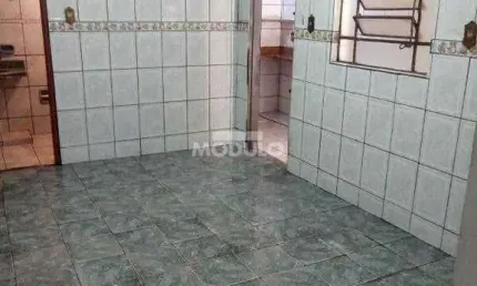 Casa residencial à venda, 2 quartos, 2 vagas, presidente roosevelt - uberlândia/mg