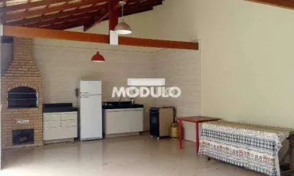 CASA RESIDENCIAL à venda, 4 quartos, 1 suíte, 2 vagas, Vigilato Pereira - Uberlândia/MG