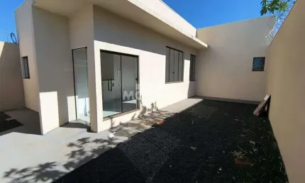 Casa residencial para locação, bairro Shopping Park com 2 quartos