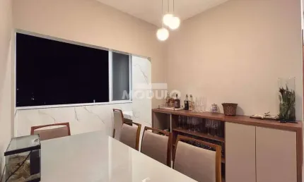 APARTAMENTO à venda, 2 quartos, 1 suíte, 1 vaga, JARDIM HOLANDA - Uberlândia/MG