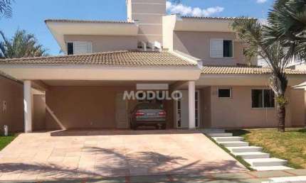Casa condomínio para locação, bairro Morada da Colina com 4 suítes
