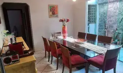 CASA RESIDENCIAL à venda, 3 quartos, 1 suíte, 2 vagas, Santa Mônica - Uberlândia/MG