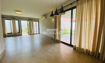 CASA COMERCIAL / RESIDENCIAL à venda, 3 quartos, 2 suítes, 2 vagas, CAZECA - Uberlândia/MG