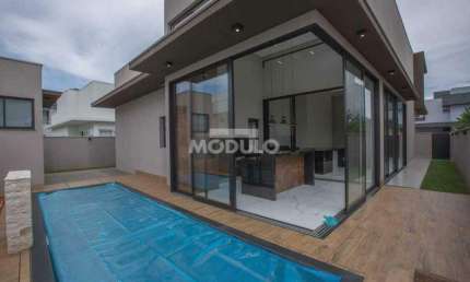 CASA DE CONDOMÍNIO à venda, 4 quartos, 3 suítes, 4 vagas, GRANJA MARILEUSA - Uberlândia/MG