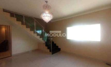 Casa com 4 quartos para alugar na Rua Adomervil Moreira de Miranda, --, Luizote de Freitas, Uberlândia
