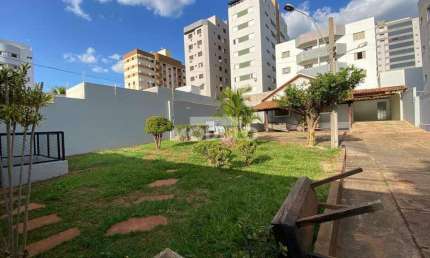 Casa comercial para alugar na Avenida José Zacharias Junqueira, --, Saraiva, Uberlândia