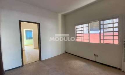 Casa comercial para alugar na Rua dos Pereiras, --, Brasil, Uberlândia