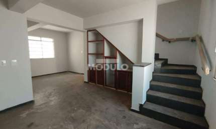 Casa comercial à venda na Rua Olegário Maciel, --, Martins, Uberlândia