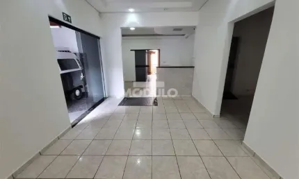 Casa comercial para alugar na Rua Carmo Gifoni, --, Martins, Uberlândia