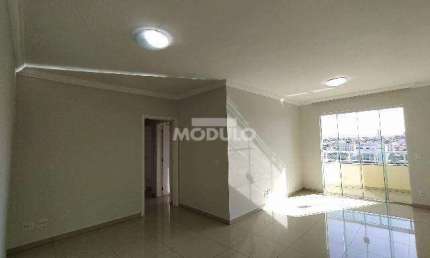 Apartamento residencial para locação, bairro Brasil com 3 quartos