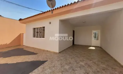 Casa residencial para locação, bairro Cidade Jardim com 3 quartos