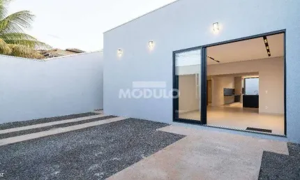CASA RESIDENCIAL à venda, 3 quartos, 1 suíte, 4 vagas, JARDIM HOLANDA - Uberlândia/MG