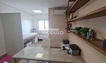 Sala comercial à venda na Avenida Francisco Ribeiro, --, Santa Mônica, Uberlândia