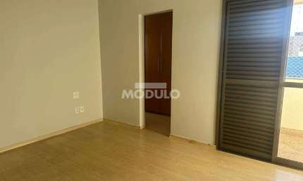 APARTAMENTO à venda, 4 quartos, 1 suíte, TABAJARAS - Uberlândia/MG