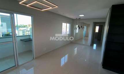 apartamento para locação bairro Saraiva com 3 quartos