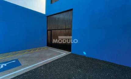 Barracão / Galpão / Depósito para alugar na Rua Leôncio Chaves, --, Daniel Fonseca, Uberlândia