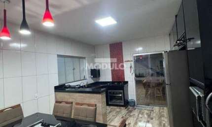 CASA RESIDENCIAL à venda, 3 quartos, 1 suíte, 4 vagas, SAO JORGE - Uberlândia/MG