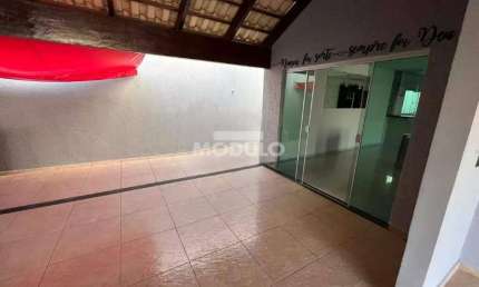 Casa para locação, bairro Bosque dos Buritis, com 3 quartos