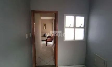 Apartamento mobiliado para locação, bairro Santa Mônica com 2 quartos
