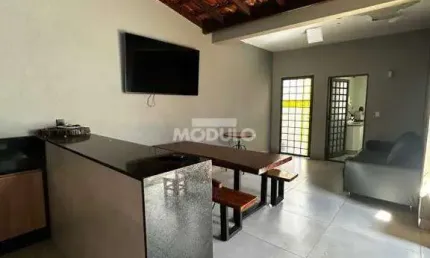 CASA RESIDENCIAL à venda, 3 quartos, 1 suíte, JARDIM PATRICIA - Uberlândia/MG