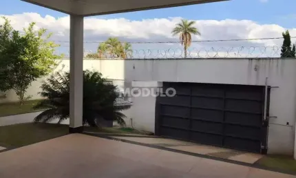 Casa para locação, bairro Cidade Jardim com 3 quartos