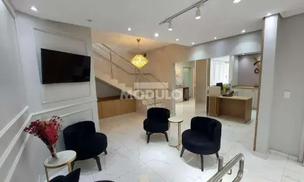 CASA COMERCIAL à venda, 3 vagas, CENTRO - Uberlândia/MG