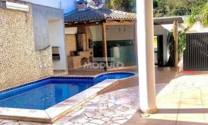 CASA RESIDENCIAL à venda, 3 quartos, 2 suítes, DONA ZULMIRA - Uberlândia/MG