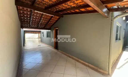Casa residencial para locação bairro Laranjeiras com 3 quartos