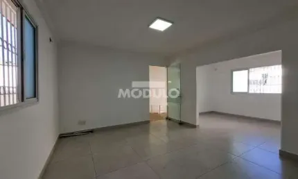 Casa comercial para alugar na Rua Bernardo Cupertino, --, Osvaldo Rezende, Uberlândia
