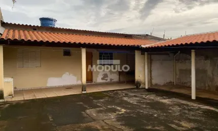 CASA RESIDENCIAL à venda, 3 quartos, 3 vagas, Segismundo Pereira - Uberlândia/MG