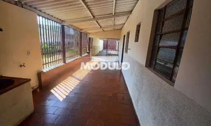 CASA RESIDENCIAL à venda, 2 quartos, 1 vaga, MARTA HELENA - Uberlândia/MG