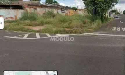 Terreno à venda na Avenida Fernando Vilela, --, Osvaldo Rezende, Uberlândia