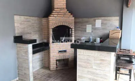 Casa com 4 quartos para alugar na Rua Ivo José de Oliveira, --, Nova Uberlândia, Uberlândia