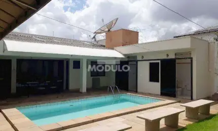 Casa com 1 quarto para alugar na Avenida Eduardo Felice, --, Vigilato Pereira, Uberlândia