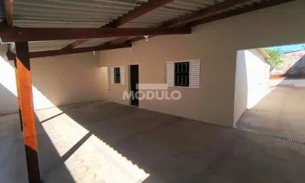 Casa com 2 quartos para alugar na Rua Henri Valeé, --, Jaraguá, Uberlândia